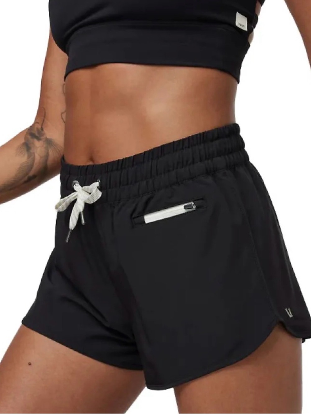 Vuori Women’s Clementine Short 2.0 Black Size Small 4” Inseam